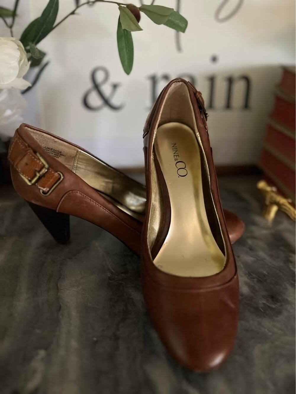Vintage 90s Y2K Leather Buckle Heels Size 6M Brown Round Toe Twee Cottage Pumps